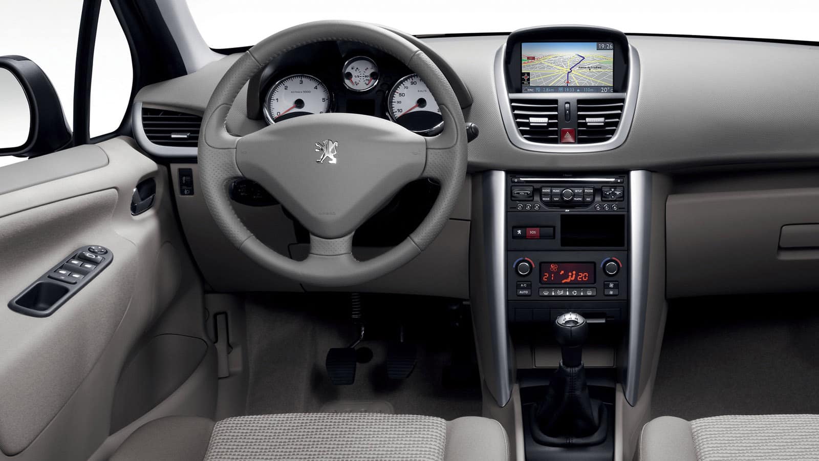 peugeot 207 wnętrze