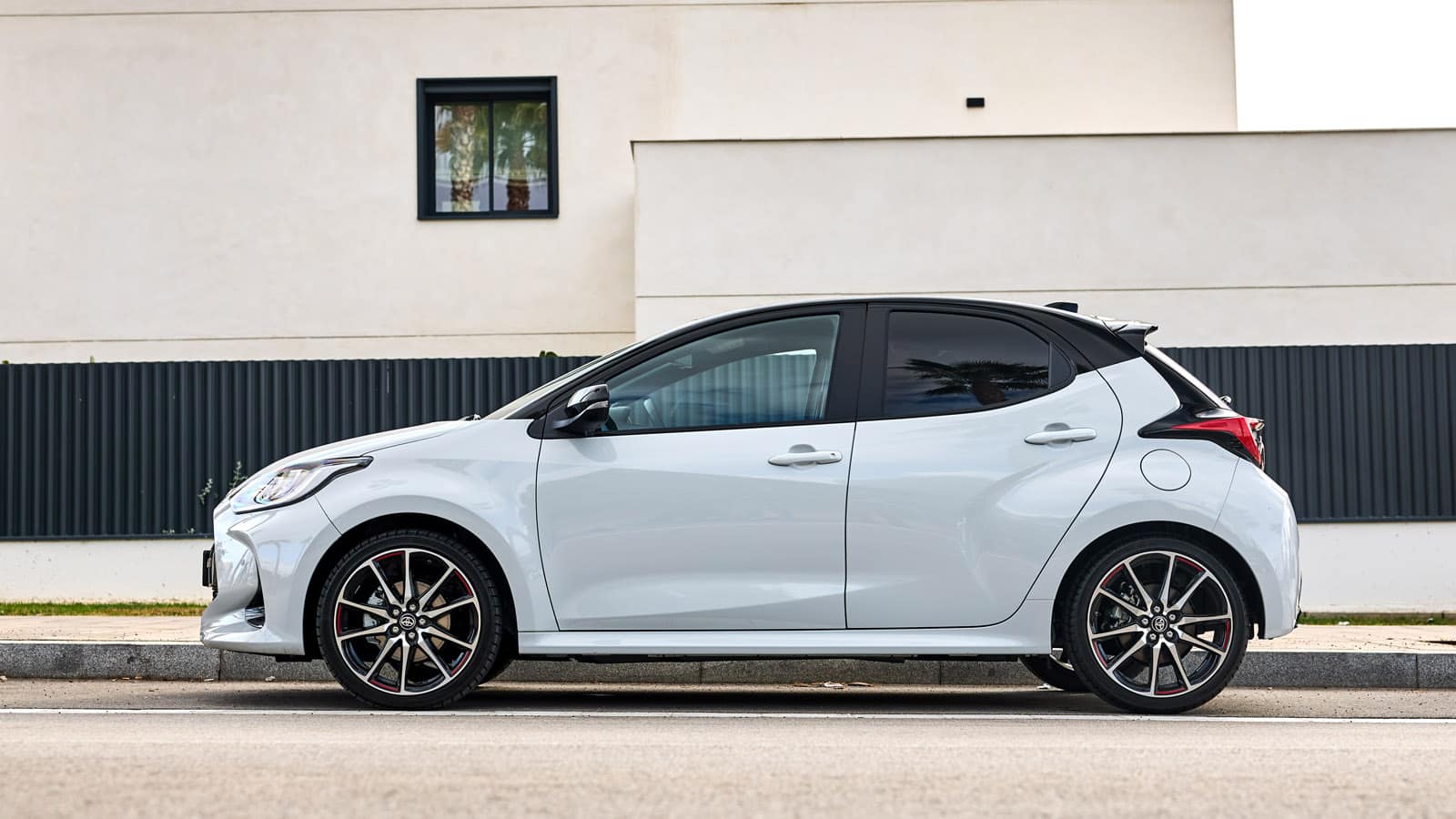 toyota yaris hatchback