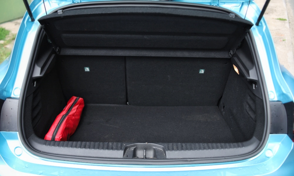 renault clio e-tech bagażnik