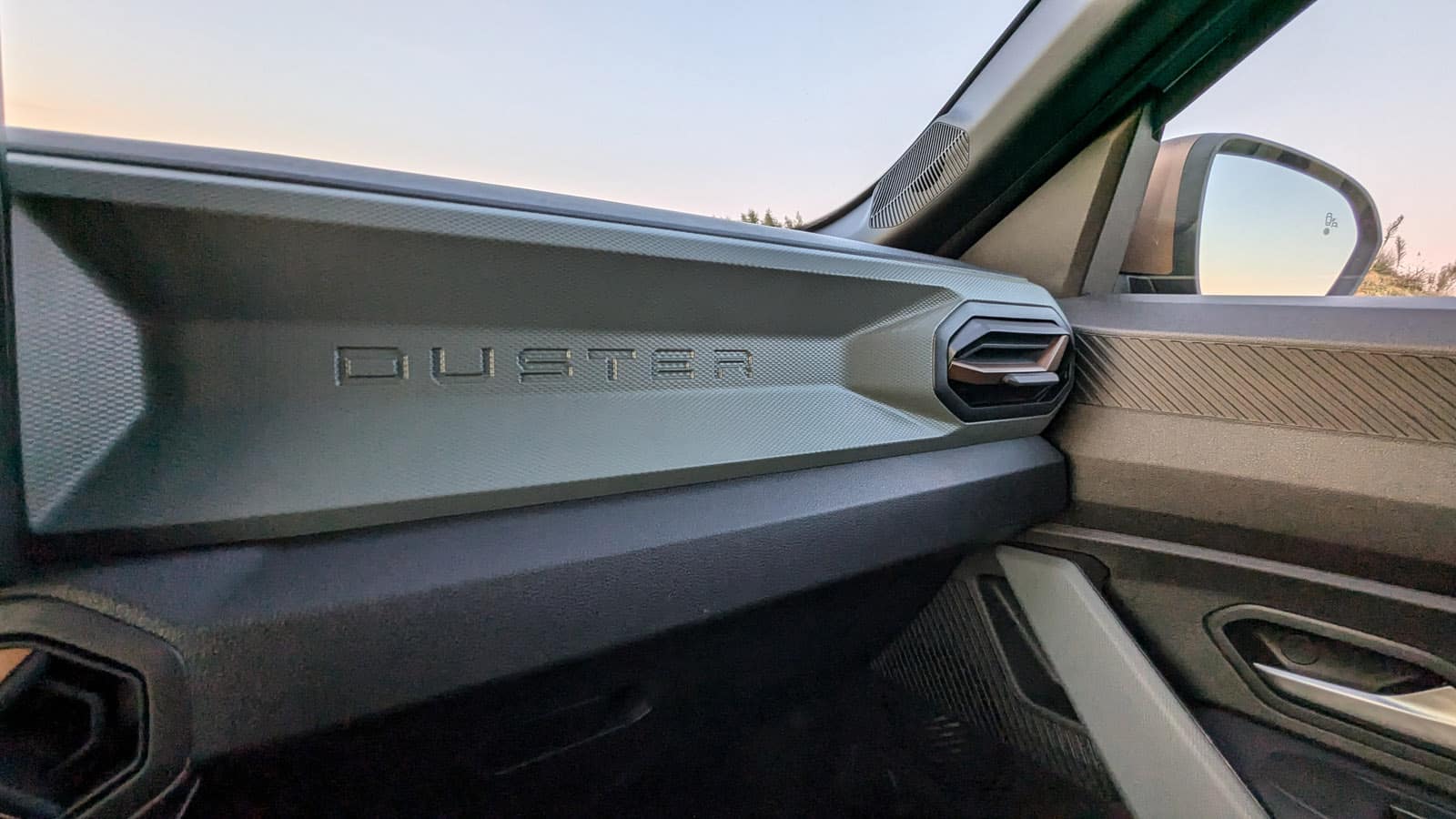 dacia duster tce 130 4x4 wnętrze