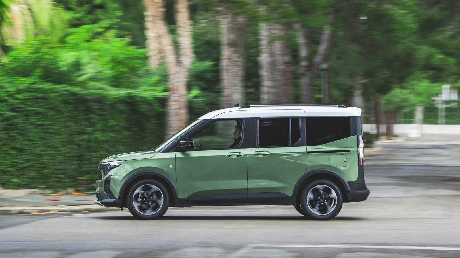 ford tourneo courier